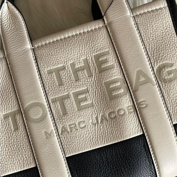 H006L01RE22 - Marc Jacobs The Colorblock Mini Tote Bag - Picture 11 of 16